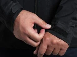 Deflektr™ Hybrid Shell -Sports Clothing Shop 1099 deflektr hybrid shell raven detail 7 pdp photo