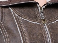 Dani Sherpa™ Vest -Sports Clothing Shop 2088 danisherpavest oak detail 1 pdp photo