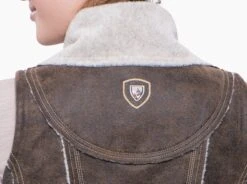 Dani Sherpa™ Vest -Sports Clothing Shop 2088 danisherpavest oak detail 3 pdp photo