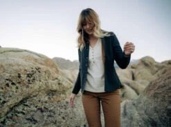 Aurora™ Shirtjak -Sports Clothing Shop 4094 065 makc mototrip california fa22 016 min pdp photo