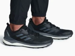 Freeflex™ Jogger -Sports Clothing Shop 5285 freeflex jogger black detail 2 pdp photo