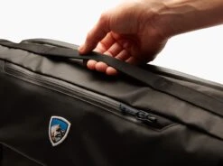 Eskape™ 14 Messenger -Sports Clothing Shop 706 eskape 14 messenger pirateblack detail 10744 pdp photo