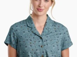 Elsie™ -Sports Clothing Shop 8191 elsie ss eucalyptus flora detail 1 pdp photo