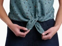 Elsie™ -Sports Clothing Shop 8191 elsie ss eucalyptus flora detail 2 pdp photo